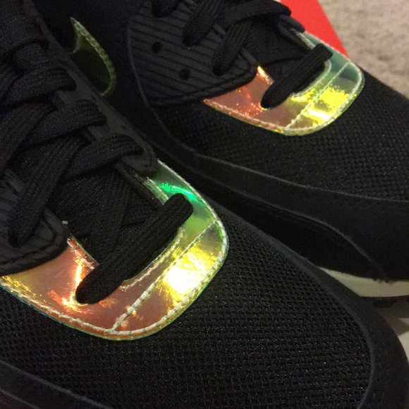 Nike Air Max 90 Premium Shoes Sneakers new 333888 035 black hologram Men’s 9.5 - Picture 8 of 16
